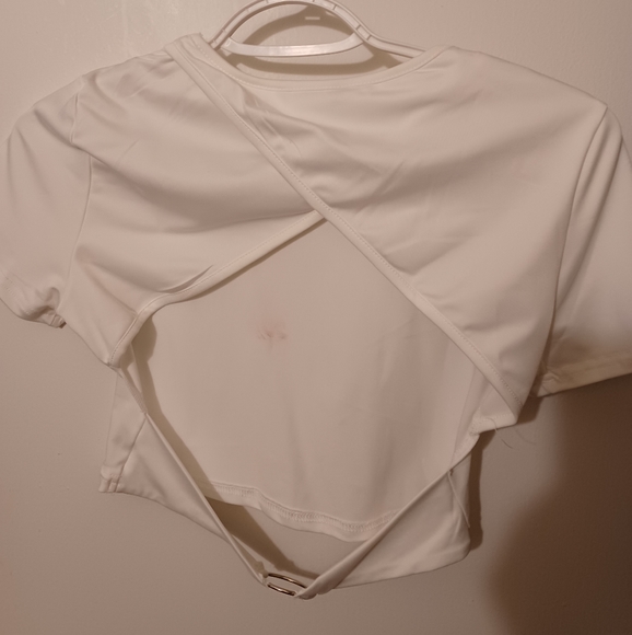 White Backless Crop Top SHEIN - Picture 2 of 4